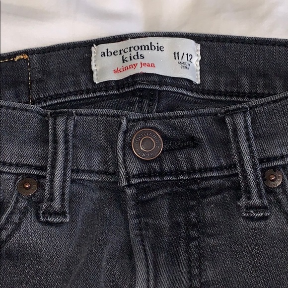 Black jeans - Picture 2 of 3